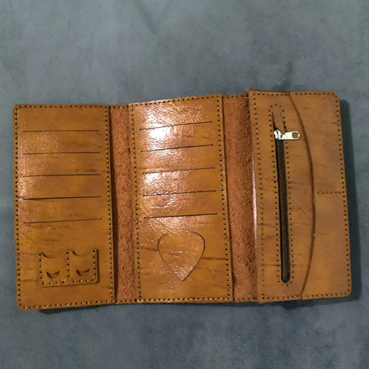 کیف پول موبایل سه لت دست دوز چرم مدل عطارد با قفل ناخنی