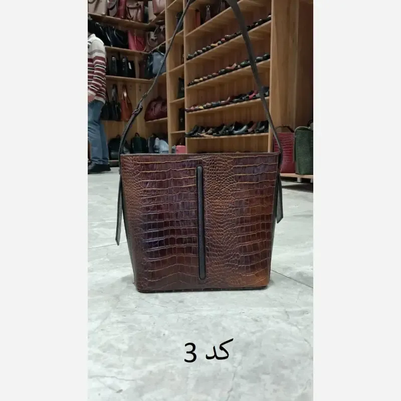 کیف زنانه چرم طبیعی گاوی تبریز مدل آناهیتا
